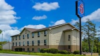 Motel 6 Montoursville, PA - Williamsport