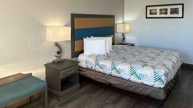 1 King Bed | Non-Smoking, Micfridge