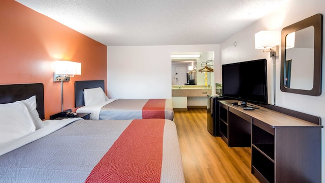 2 Full Beds | Non-Smoking, Micfridge