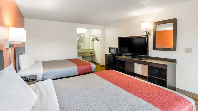 2 Full Beds | Smoking, Micfridge