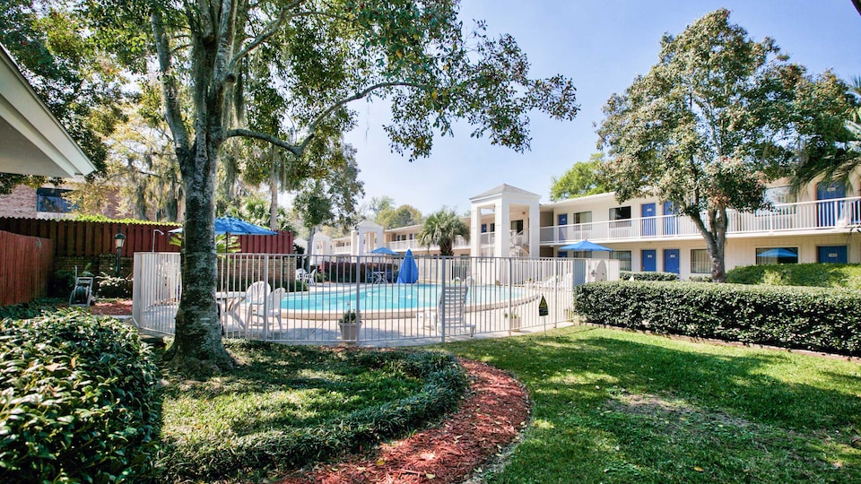 Motel 6 Tallahassee, FL - Downtown, Tallahassee, Tallahassee