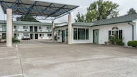 Motel 6 Albany, OR