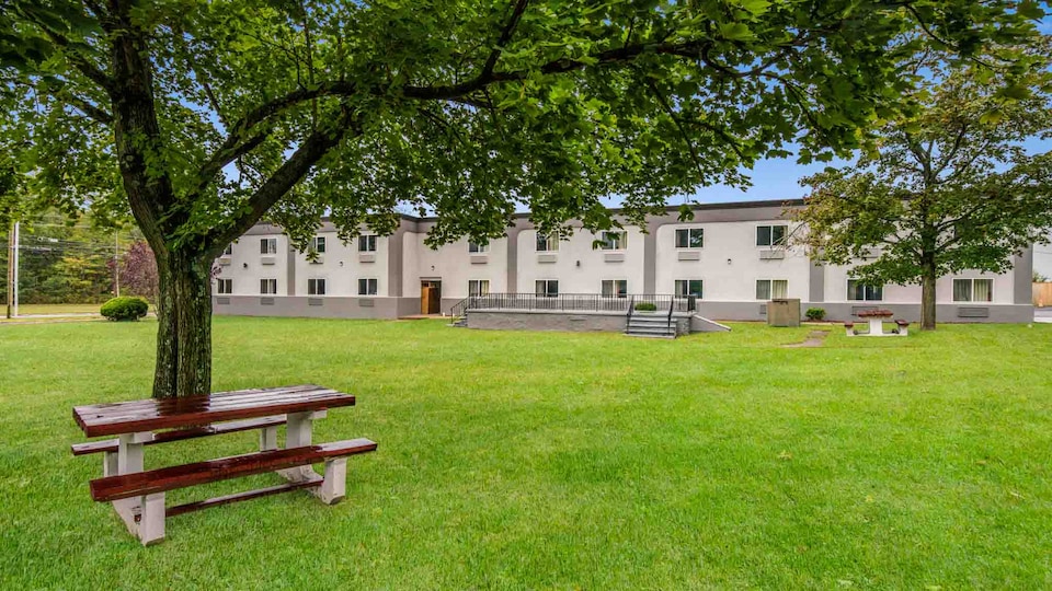 Motel 6 Tinton Falls, NJ - Neptune, Neptune City, Neptune City