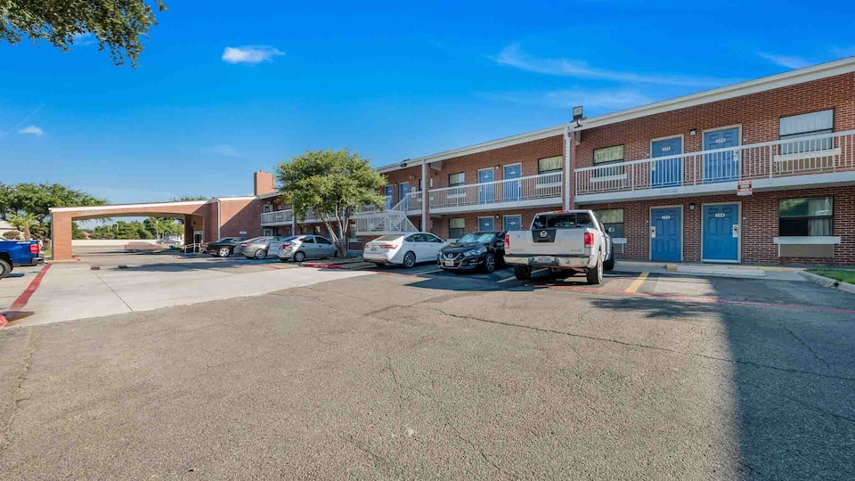 Motel 6 Plano, TX - Plano Northeast, Plano, Plano