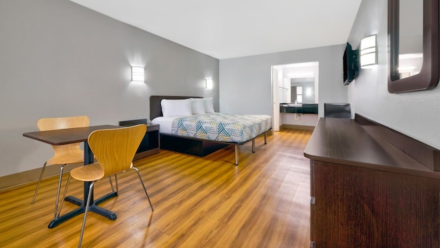 1 King Bed | Non-Smoking