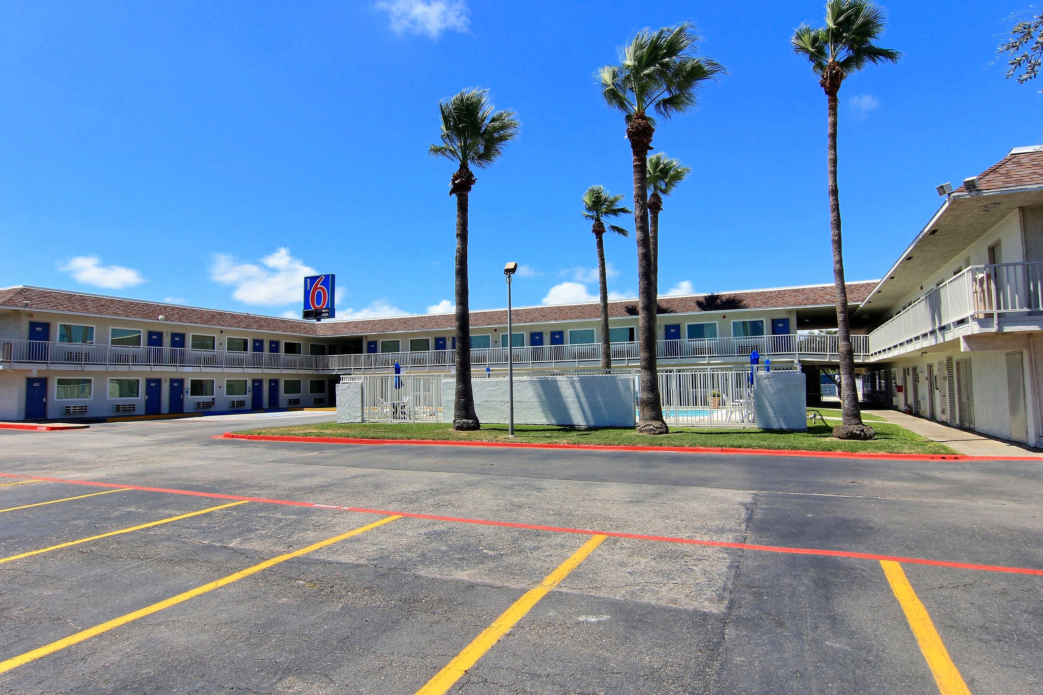 Motel 6 Corpus Christi, TX - East - North Padre Island, Motel 6 Corpus ...