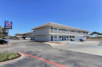 Motel 6 Corpus Christi, TX - East - North Padre Island