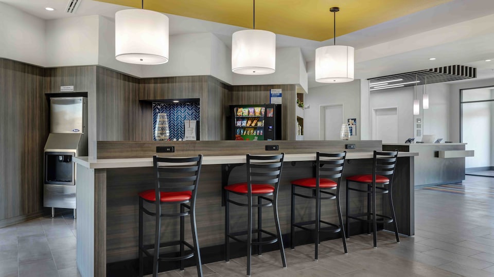 Motel 6 Dallas, TX - Methodist Charlton Medical Ctr., C75104, Dallas