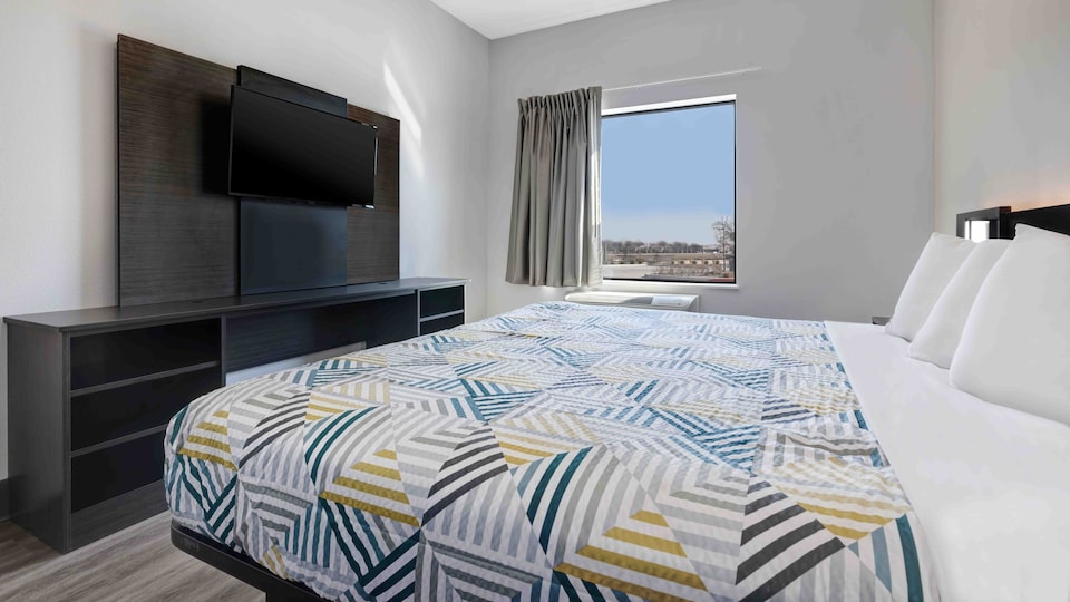 Motel 6 Dallas, TX - Methodist Charlton Medical Ctr., C75104, Dallas