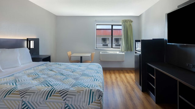 1 King Bed | Mobility Accessible RI Shower Nsmk
