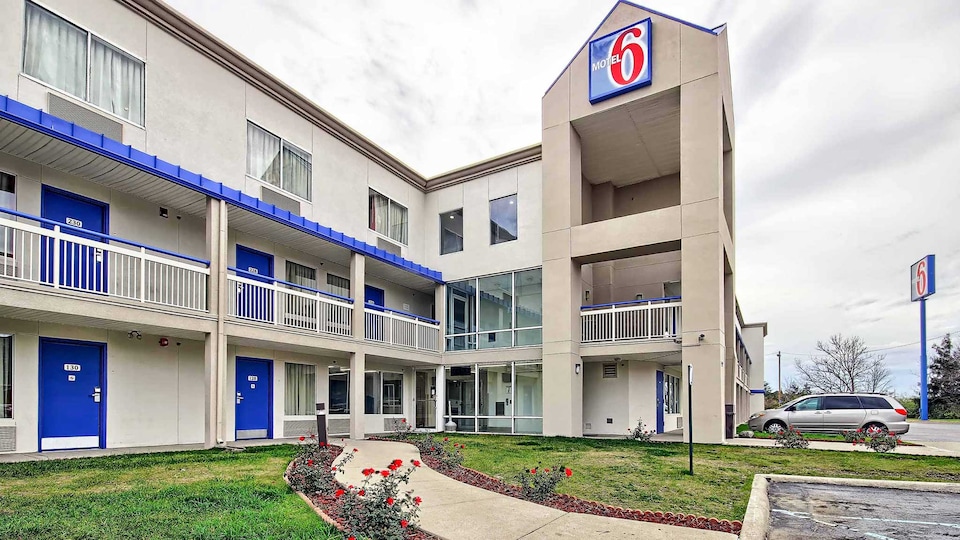 Motel 6 Columbus, OH - West, C43140, Columbus OH