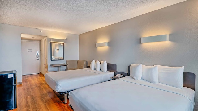 2 Queen Beds | Premium, Mini Fridge