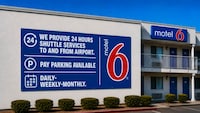 Motel 6 Windsor Locks, CT - Hartford