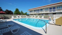 Motel 6 Windsor Locks, CT - Hartford
