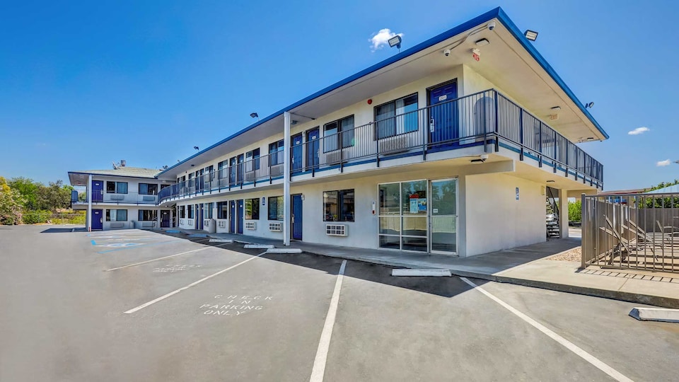 Motel 6 Red Bluff, CA, RED BLUFF, RED BLUFF