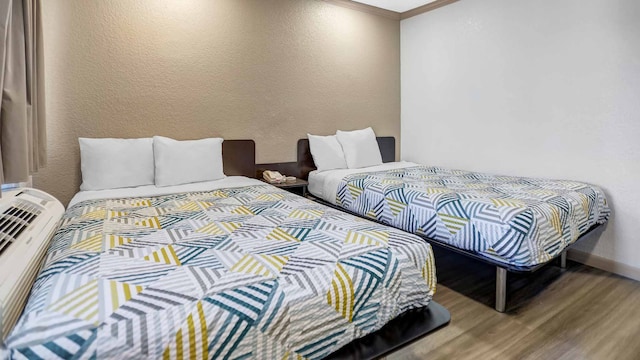 2 Full Beds | Smoking