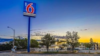 Motel 6 Red Bluff, CA