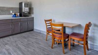 Motel 6 Stafford, TX – SW Houston - Sugarland