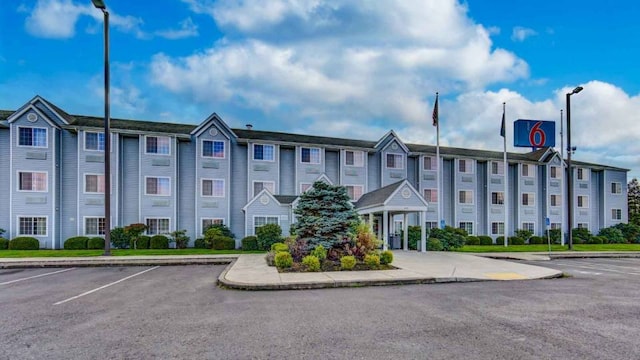 Motel 6 Sutherlin, OR – I-5