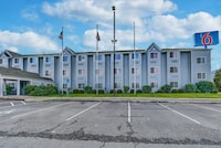 Motel 6 Sutherlin, OR – I-5