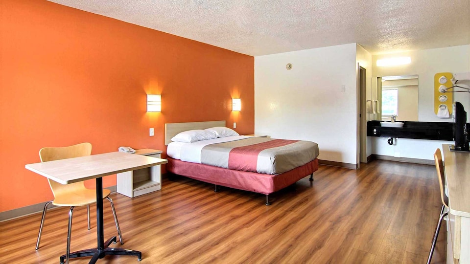 Motel 6 Middleburg Heights, OH - Cleveland, Middleburg Heights, Middleburg Heights