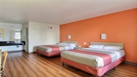 Motel 6 Middleburg Heights, OH - Cleveland
