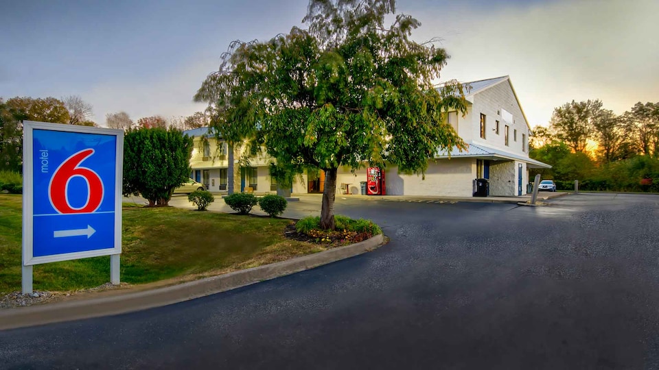 Motel 6 Jeffersonville, IN - Louisville, Jeffersonville, Jeffersonville