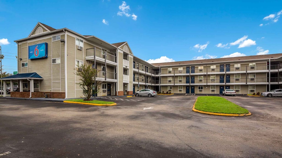 Motel 6 Jacksonville, FL - South, C32234, Jacksonville