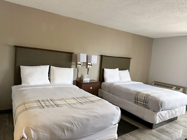 2 Full Beds | Smoking