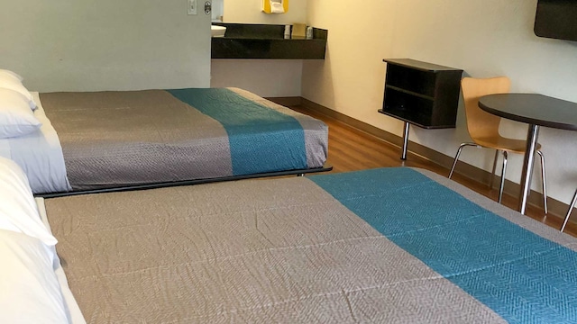 2 Full Beds | Smoking