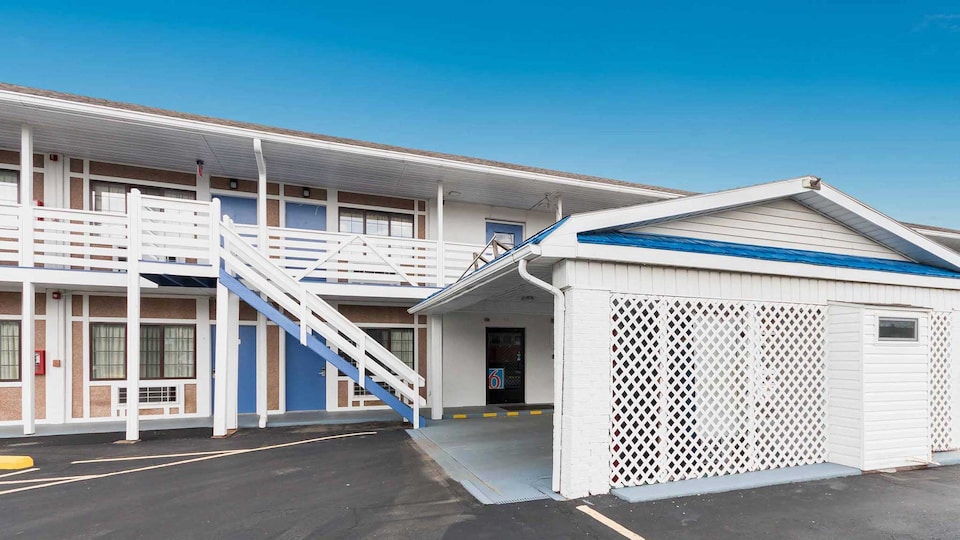 Motel 6 Parkersburg, WV, PARKERSBURG, PARKERSBURG