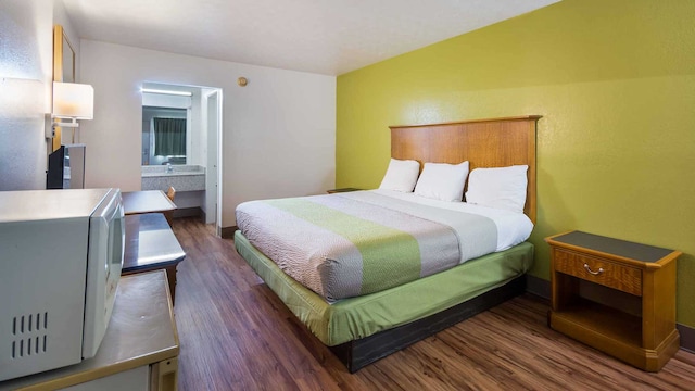 1 QUEEN BED | NON-SMOKING MICFRIDGE