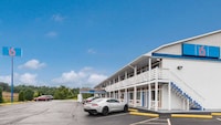Motel 6 Parkersburg, WV