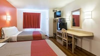 Motel 6 Dale, IN