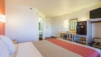 Motel 6 Dale, IN