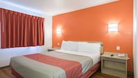Motel 6 Dale, IN