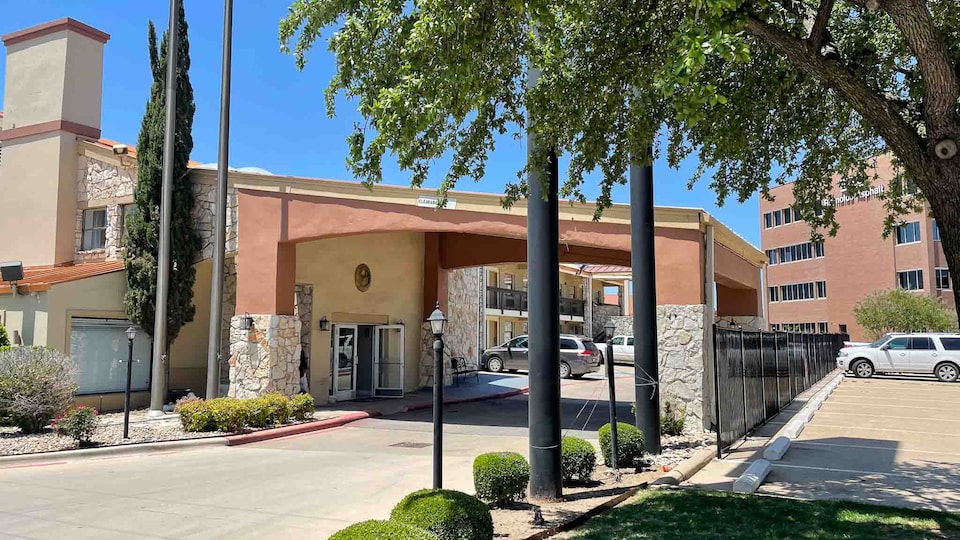 Studio 6 Suites North Richland Hills, TX, NORTH RICHLAND HILLS, NORTH RICHLAND HILLS