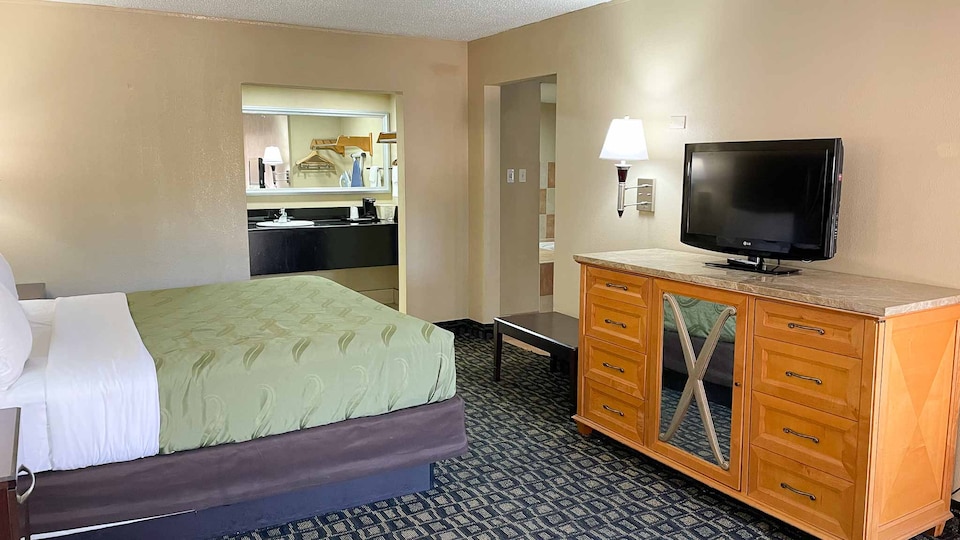 Studio 6 Suites North Richland Hills, TX, NORTH RICHLAND HILLS, NORTH RICHLAND HILLS