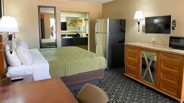 1 King Bed | Mob Acc RI Shwr Nsmk Micfridg