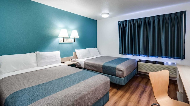 2 Full Beds | Smoking, Micfridge