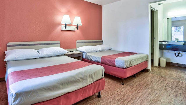 2 Full Beds | Smoking