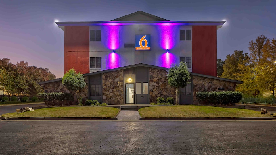 Studio 6 Little Rock, AR - South, C72209, Little Rock AR