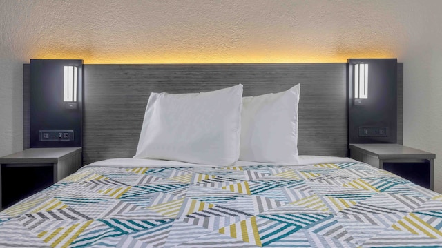 1 Queen Bed | Non-Smoking, Kitchen