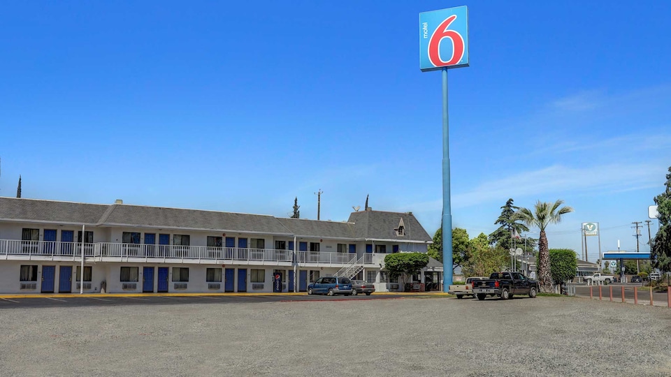 Motel 6 Fresno, CA - Belmont Ave, C93728, Fresno CA
