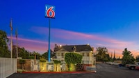 Motel 6 Fresno, CA - Belmont Ave
