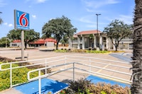 Motel 6 Addison, TX - Dallas