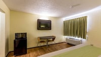 Motel 6 Troy, IL