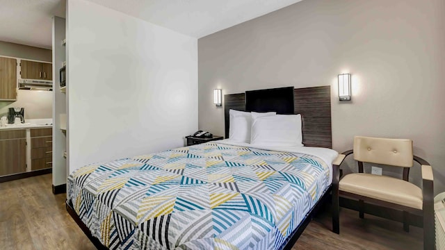 1 Queen Bed | ADA/RI Shower, Non-Smoking