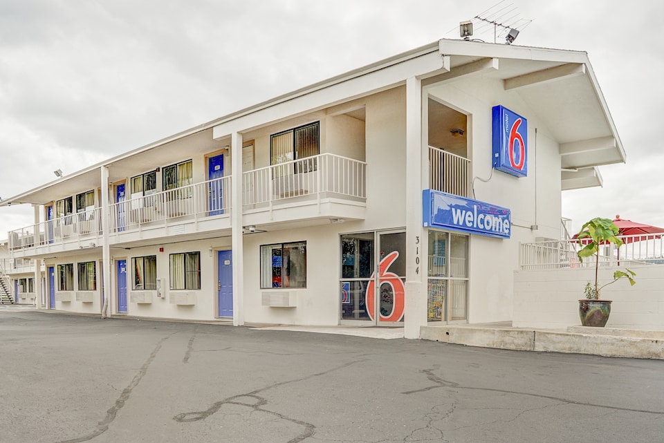 Motel 6 Portland, OR - Central, C97028, Portland OR