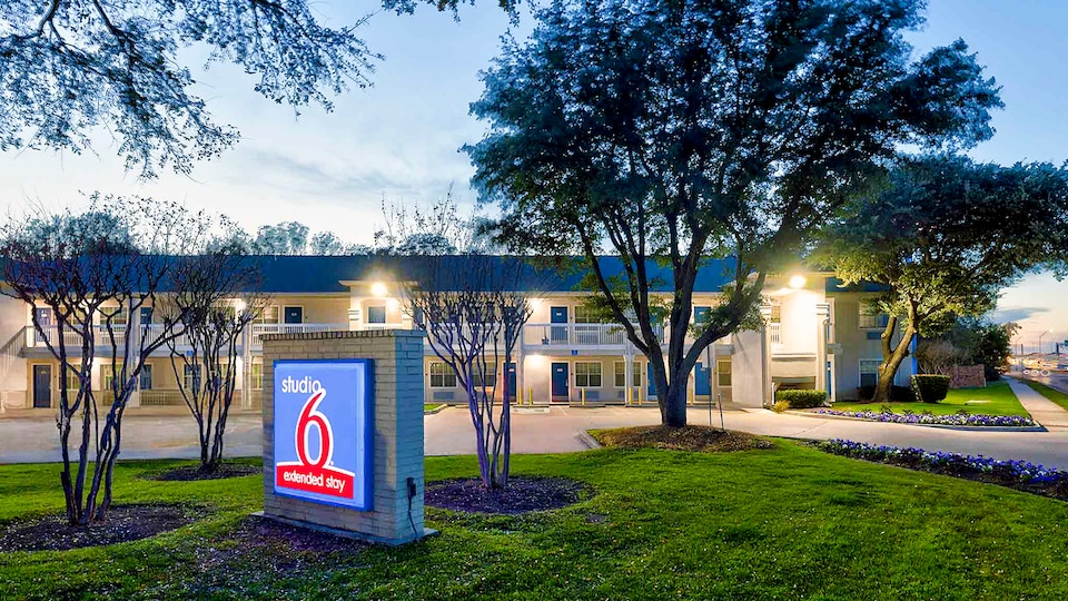 Studio 6 North Richland Hills, TX - Fort Worth, NORTH RICHLAND HILLS, NORTH RICHLAND HILLS